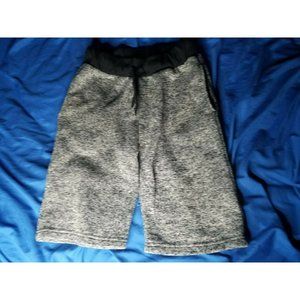 The North Pole M Shorts Charcoal and Black Comfy